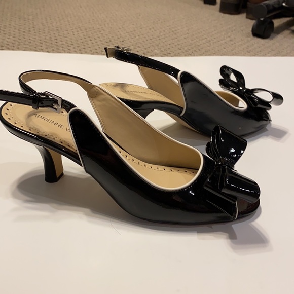 Adrienne Vittadini black and white sling back 2” heals - Picture 2 of 4